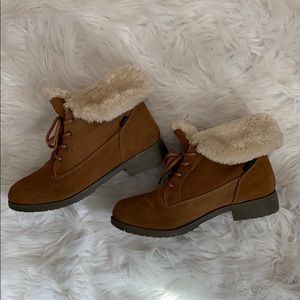 Swede boots with faux fur trim